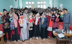 Prodi PGSD UMMUBA gelar kuliah umum “mengiring pemahaman peserta didik dengan cara mendongeng”.
