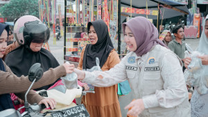UMMUBA Bagi-Bagi Takjil Gratis di Empat Lokasi Berbeda