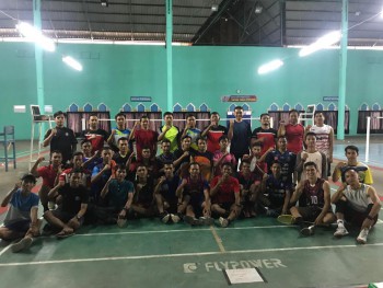 Jalin Silaturahmi, STKIP MB Gelar Turnamen Badminton